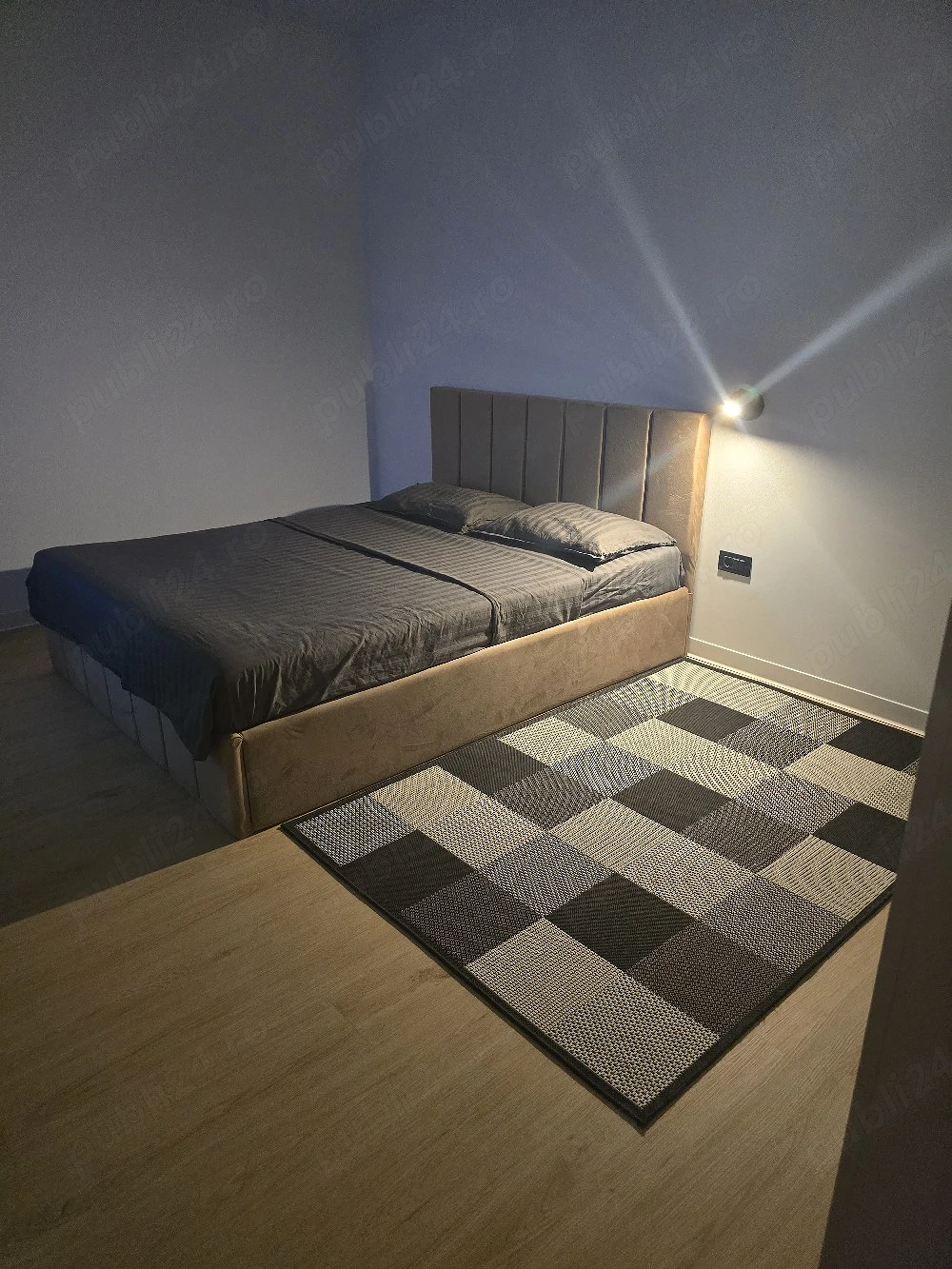 Închiriez  duplex zona Hcc