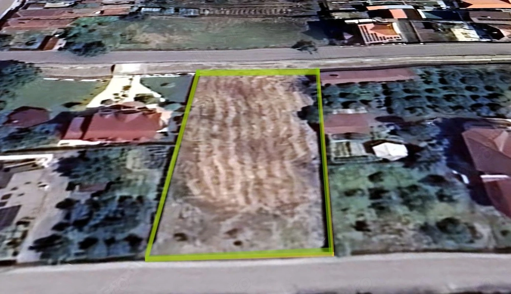 Teren 1.480 mp cu 2 fronturi – Sânmartin