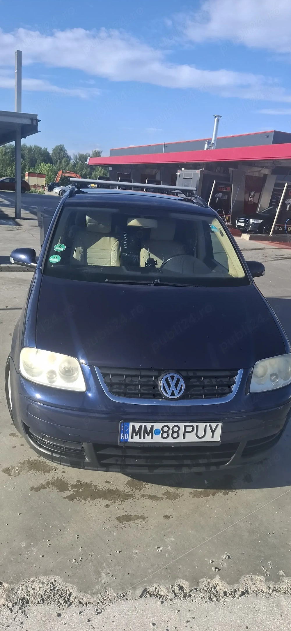 Vând Touran 1.9 tdi