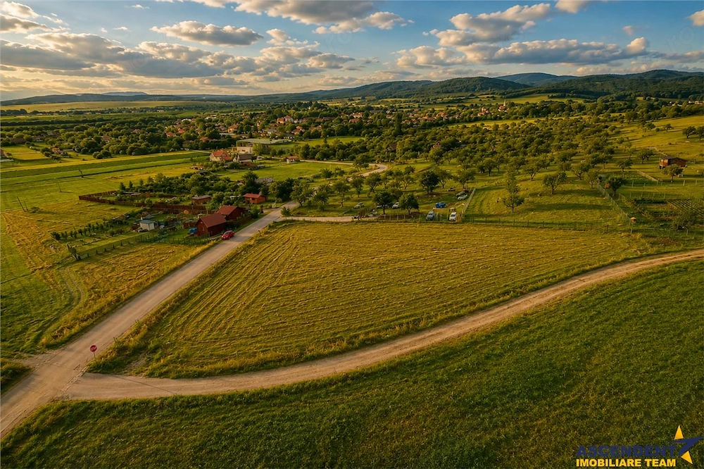 3.800mp recomandat: investitie,rezidenta vacanta,domeniu privat,Valea Crisului