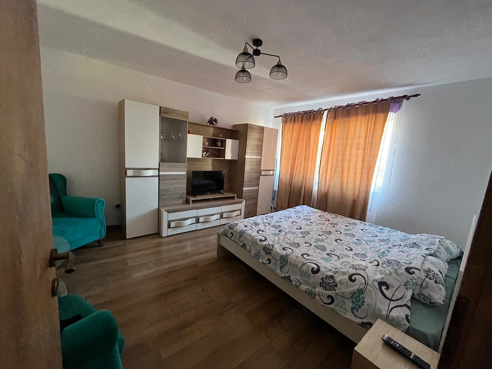 Inchiriez apartament 2 camere in  Alba Iulia, cetate, aproape de Universitatea 1 Decembrie 1918