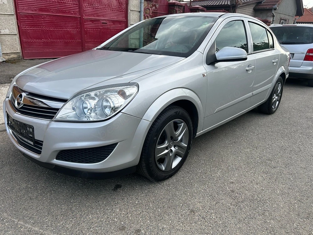 Opel Astra 1.6 Benzina 116 Cp an 2009  Sedan