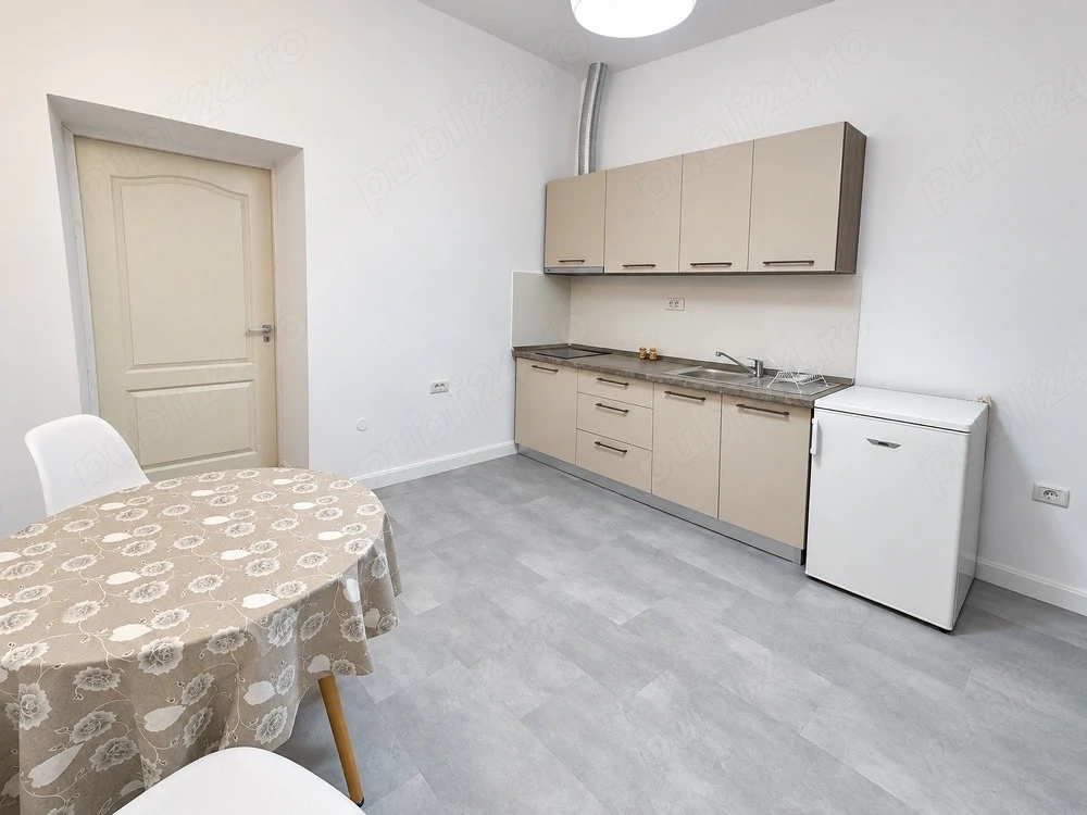 Apartament 1 cameră   Piața Unirii, pietonală | Proprietar | 0% comision | Centrală | AC