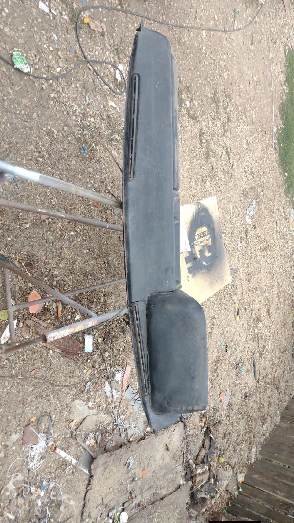 Vând bord de ARO 243/244 la prețul de 550 lei