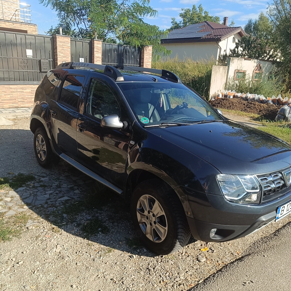 Vând Dacia Duster