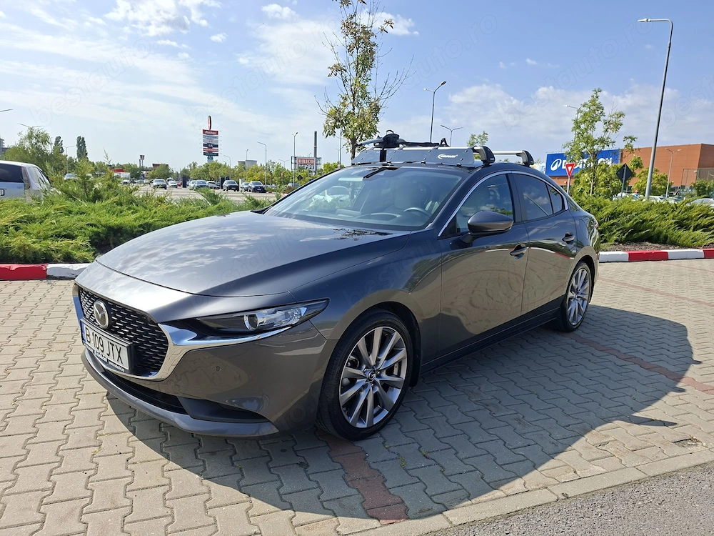 Mazda 3 G122 MHEV Plus : Primul utilizator - Fără accidente - Revizii reprezentanță