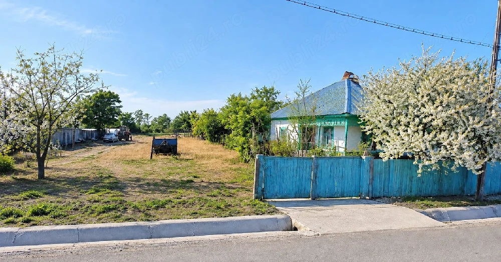 Se vinde casa batraneasca,DEMOLABILA ,Loc Unirea  ,Jud.Braila 