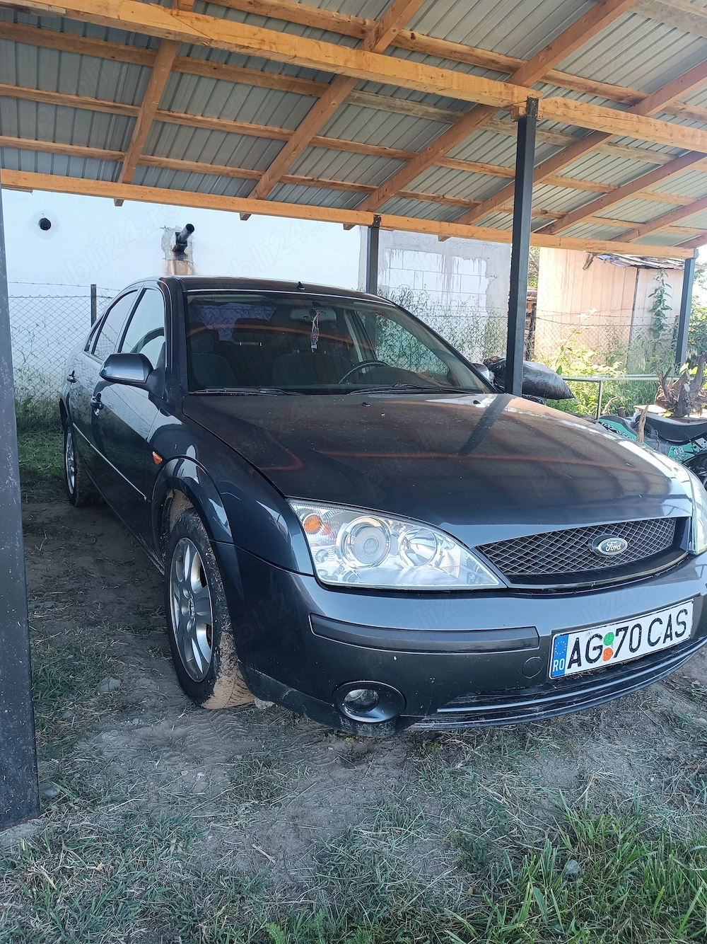 Vând Ford Mondeo 