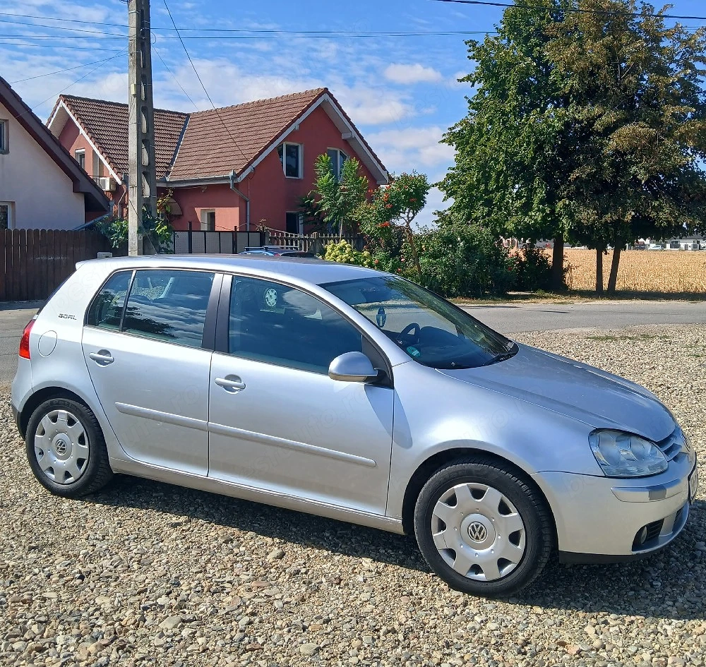 Golf 5 ,1.4 Benzina ,75 cp ,MPI ,Clasic,Climatronic,.Incalzire scaune, Pilot .