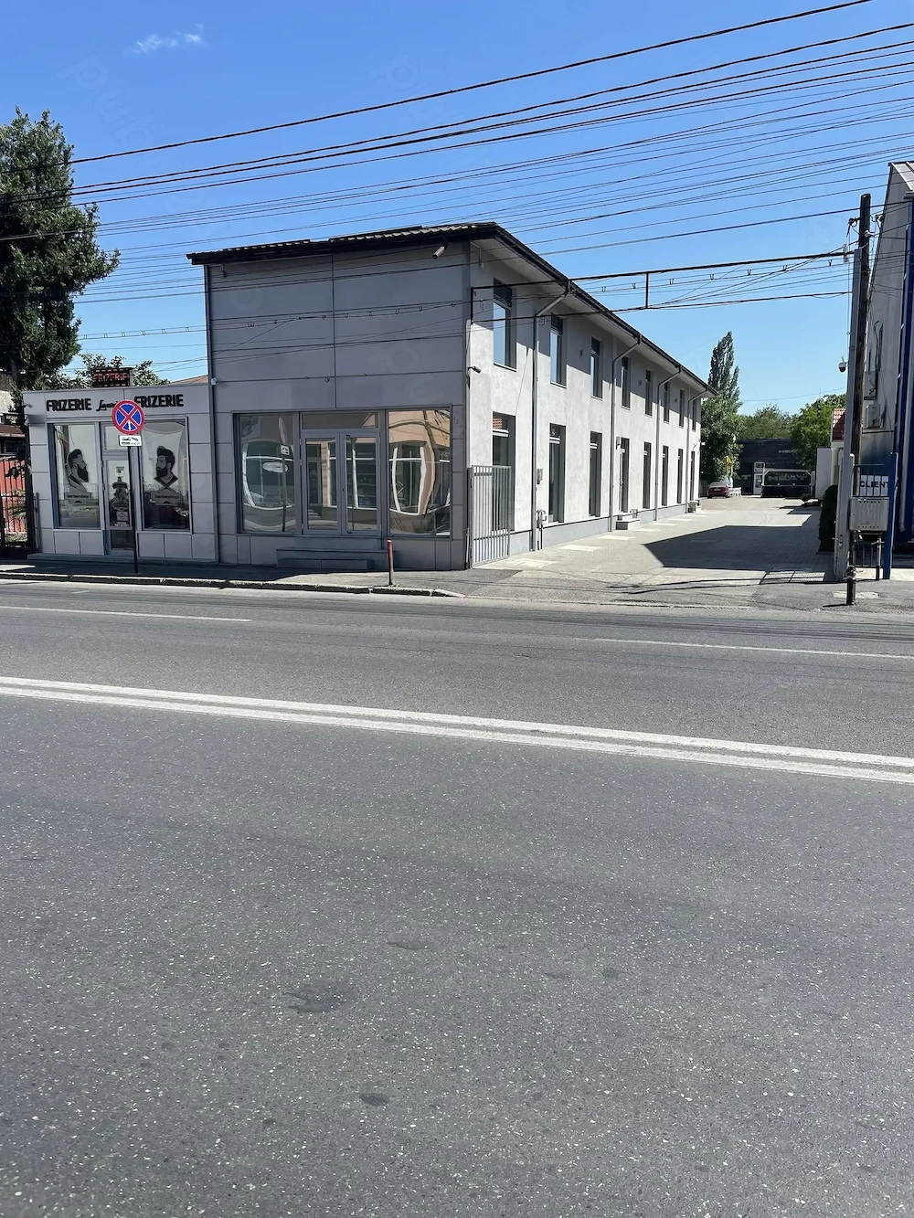 Inchiriez SPATIU COMERCIAL Parter open-space 160 mp+800 mp Parcare Pe STR GHE GR CANTACUZINO