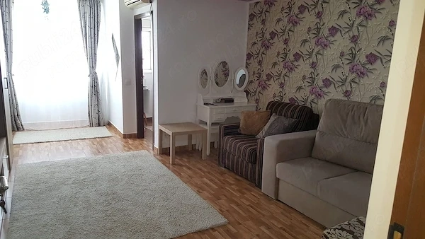 Garsoniera spațioasă de închiriat 370