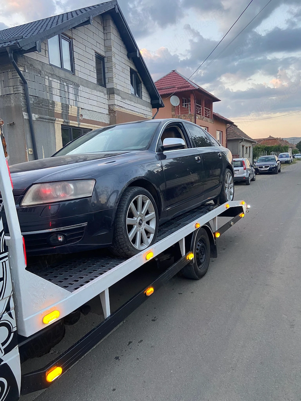 Dezmembrez Audi