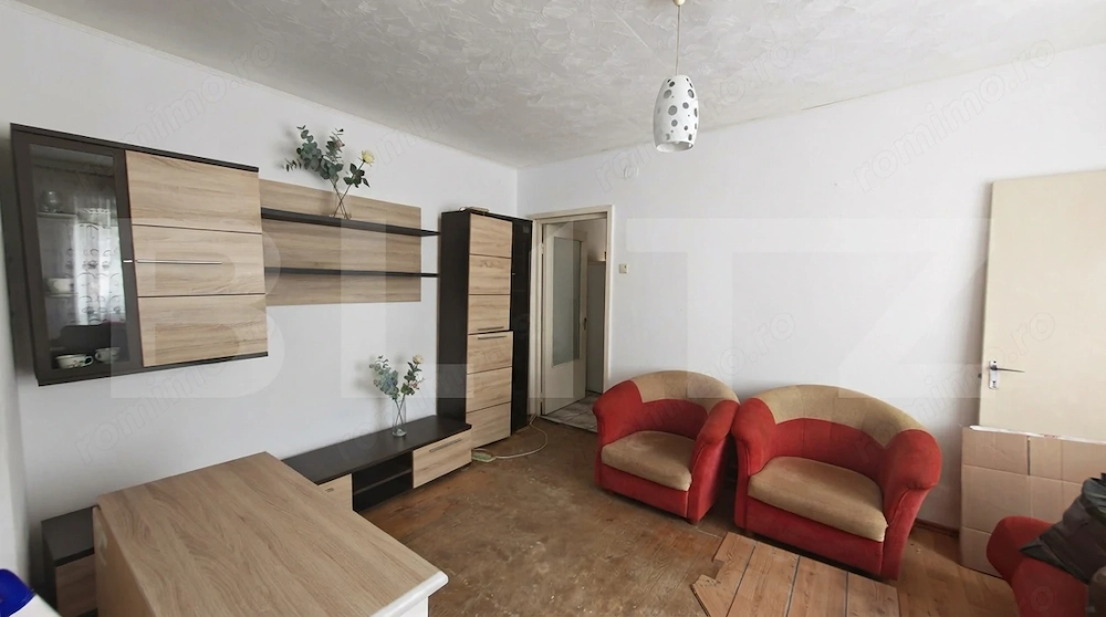 Apartament cu 2 camere,semidecomandat,renovabil ,zona Calea Aradului