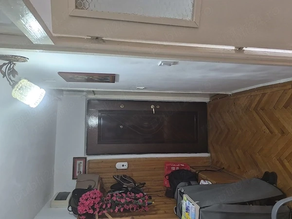 Inchiriez apartament cu 2 camere