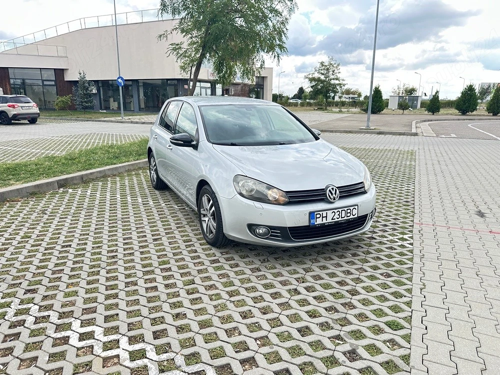 VW Golf 6 1.6 TDI DSG Automata 2011 | Climatronic | Navigarie | Încalzire in scaune| Senzori