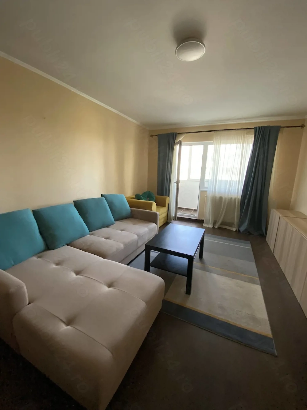 Proprietar, închiriez apartament cu 3 camere, Lipovei