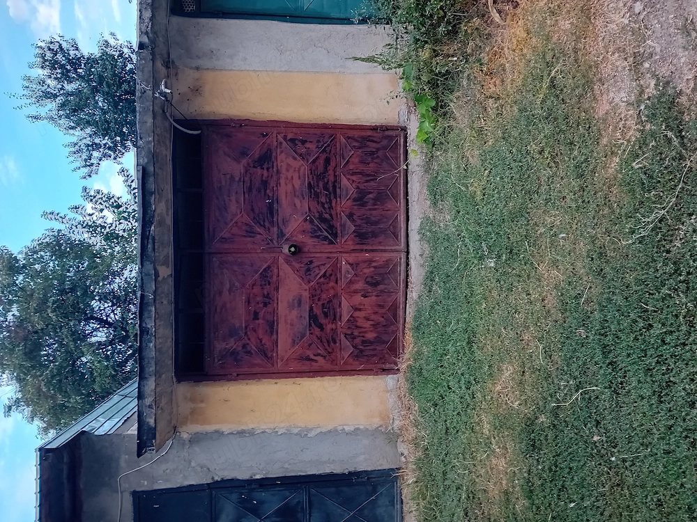 Proprietar vand garaj 26 mp