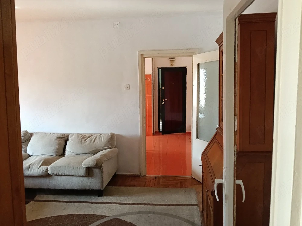 3 camere, etaj 3, sala Olimpia