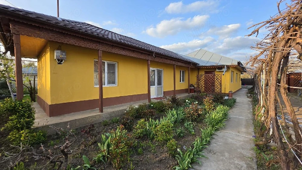 Casa de vanzare sau schimb cu apartament