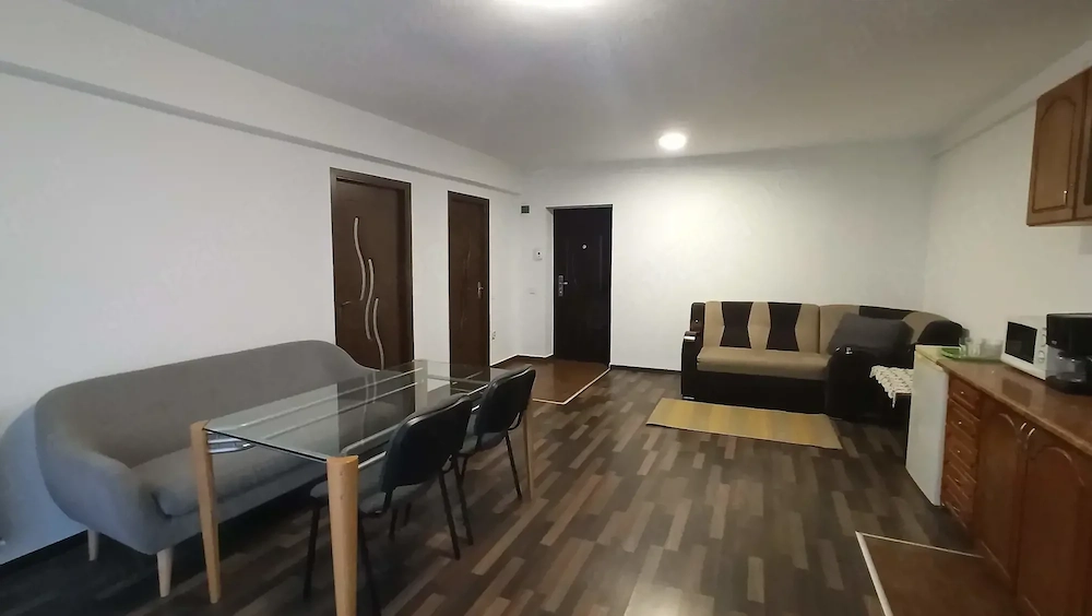 Apartament cu 2 camere de închiriat 