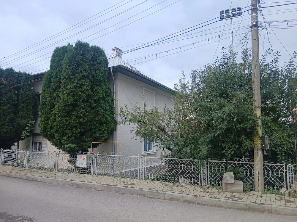 Casa si teren de vanzare in Campulung Moldovenesc