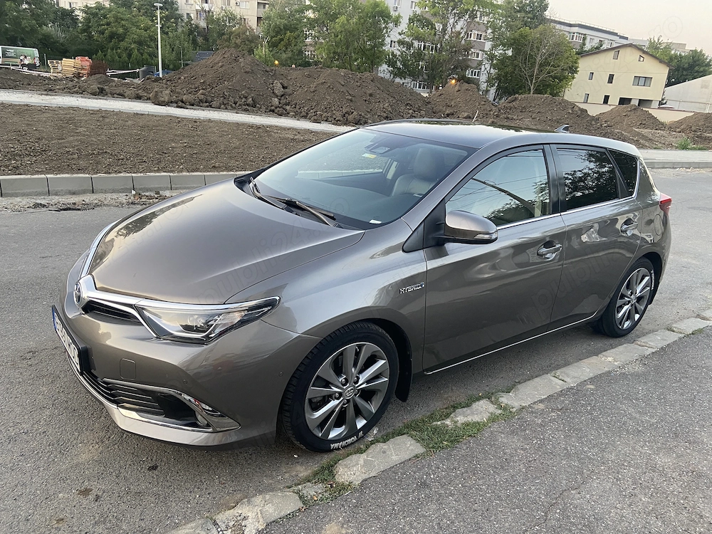 Toyota Auris Hybrid