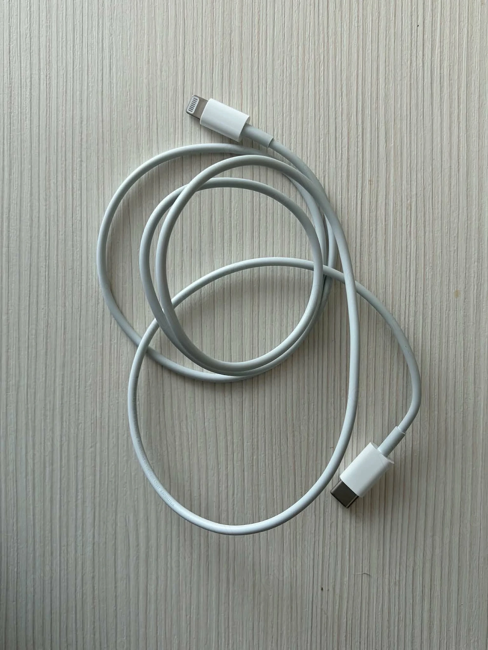 Vând iPhone 14 (128 GB) și iPhone X (64 GB) - Doar în Maramureș
