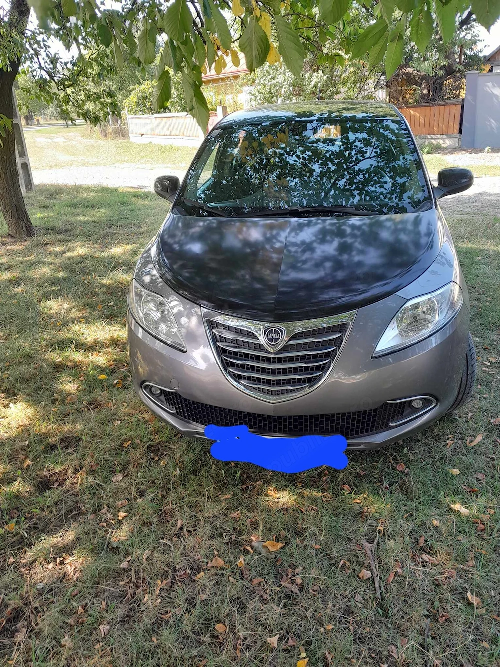 Vând lancia ypsilon an 2013
