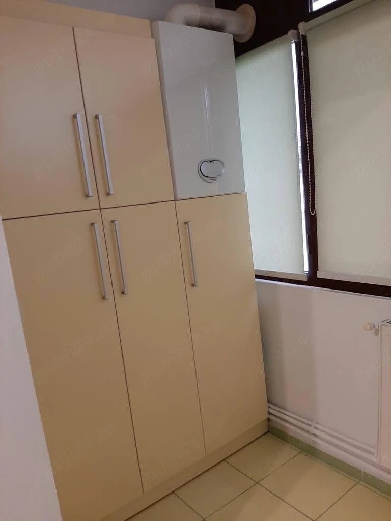 Apartament + Garaj de vanzare 