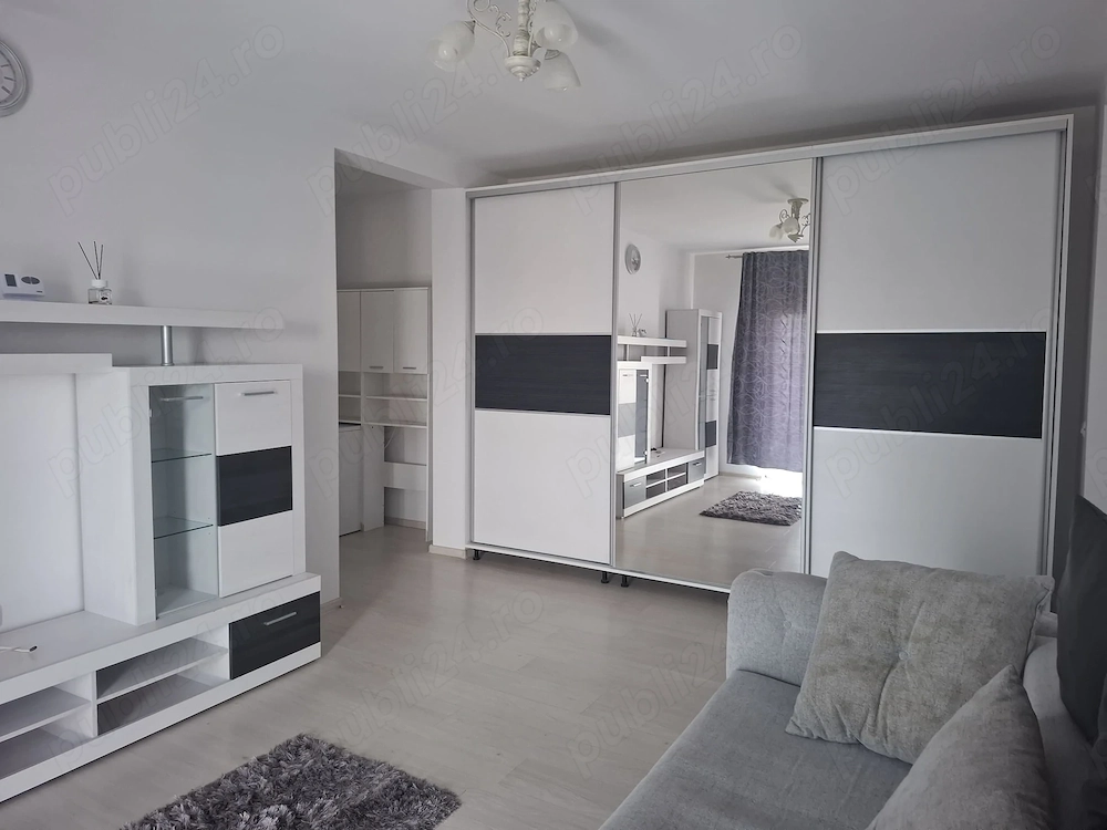 Apartament Giroc viz-a-vi de Scoala,Gradinita,Liceu.Loc de parcare inclus!