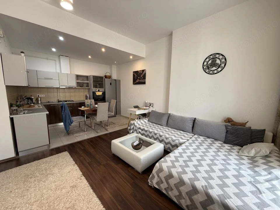 Apartament cu 2 camere, 61 mp utili + balcon 8 mp - Complex Uranus, Soarelui