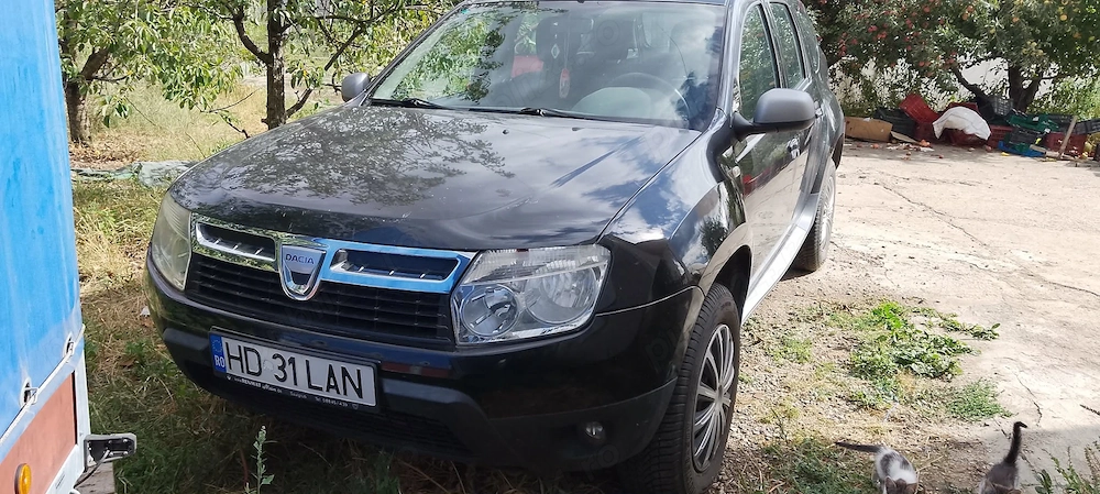 Vând Dacia Duster