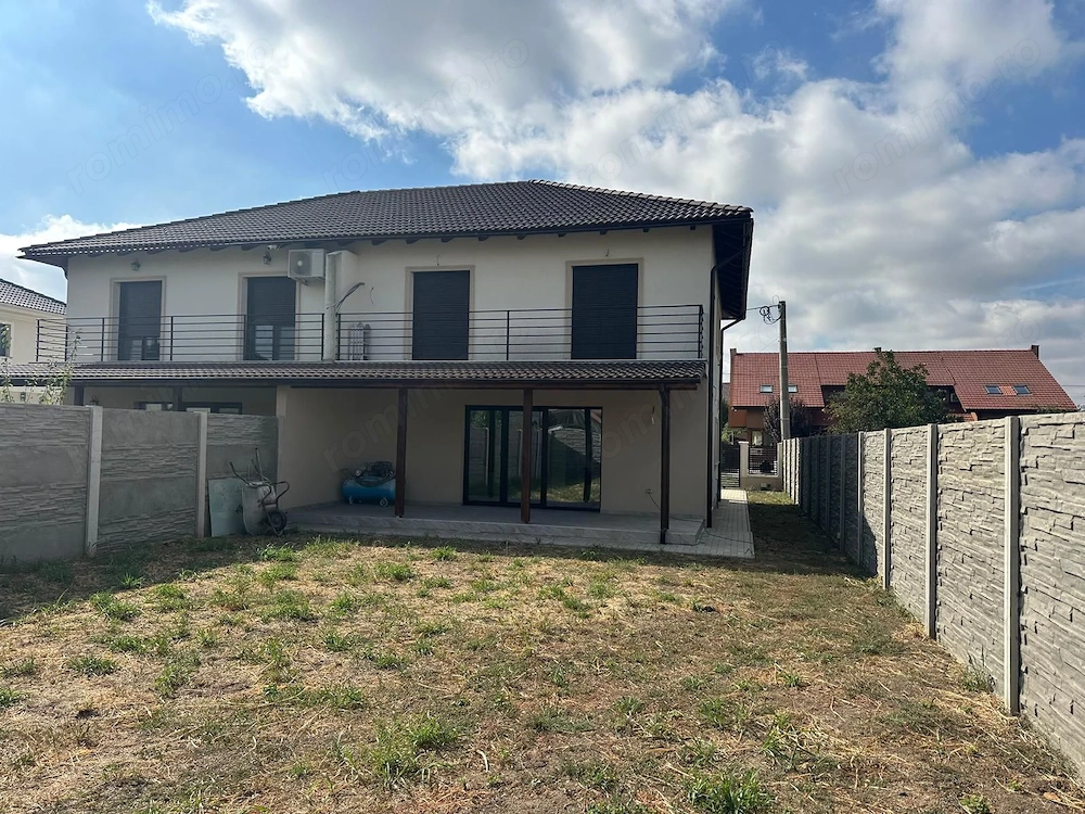 Duplex patru camere Dumbrăvița