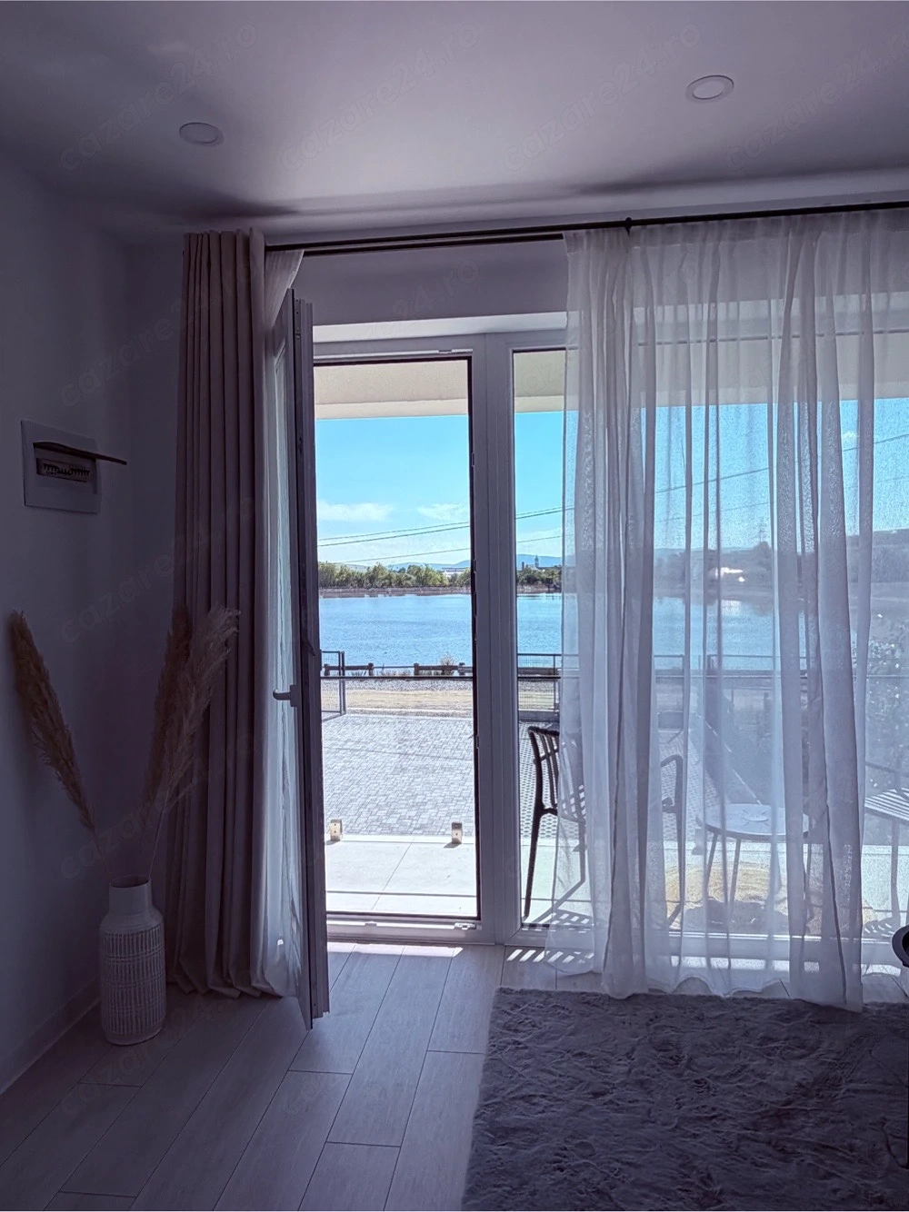 4 Apartamente in Regim hotelier 