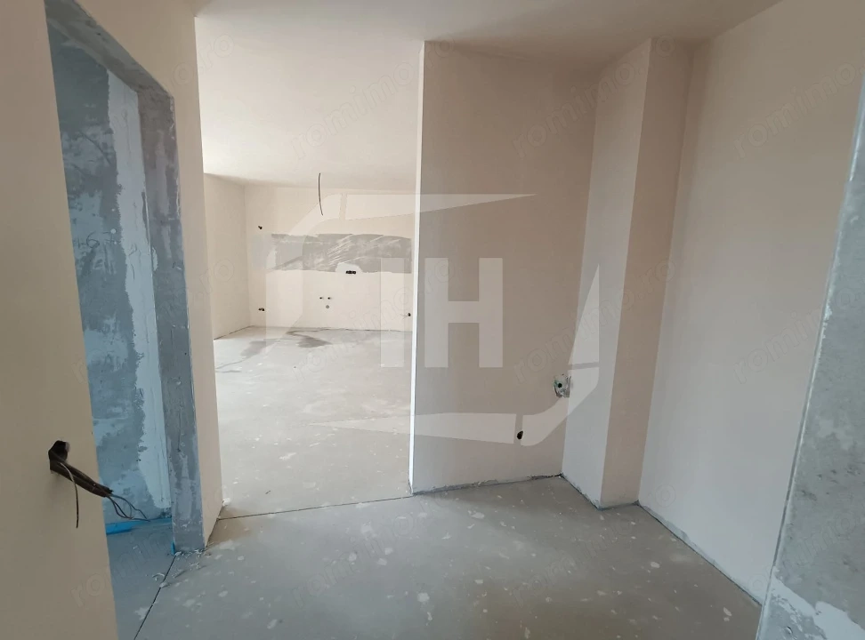 Apartament 3 camere, constructie cu CF, intermediar, zona strazii Horea