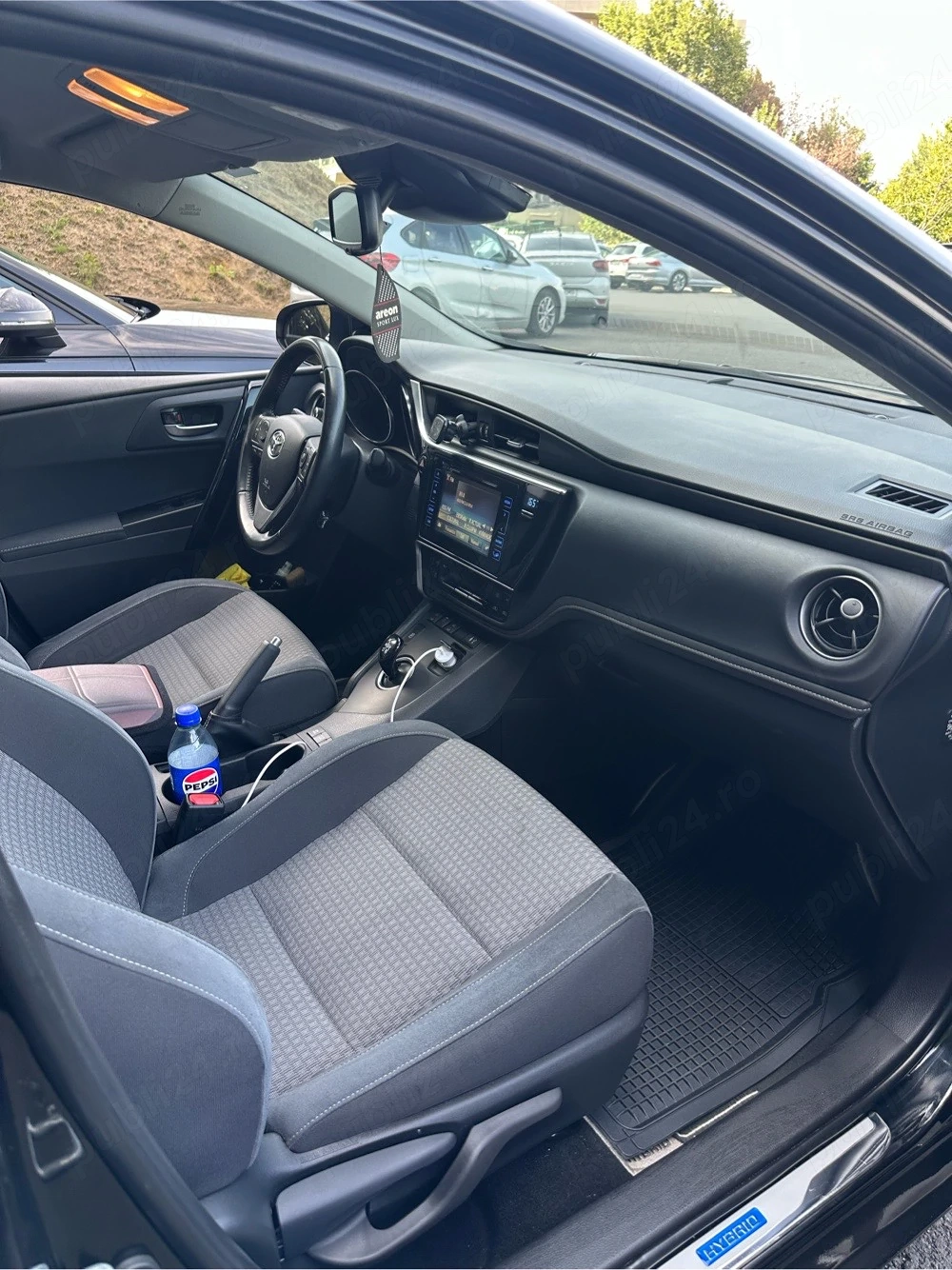 Vând Toyota Auris