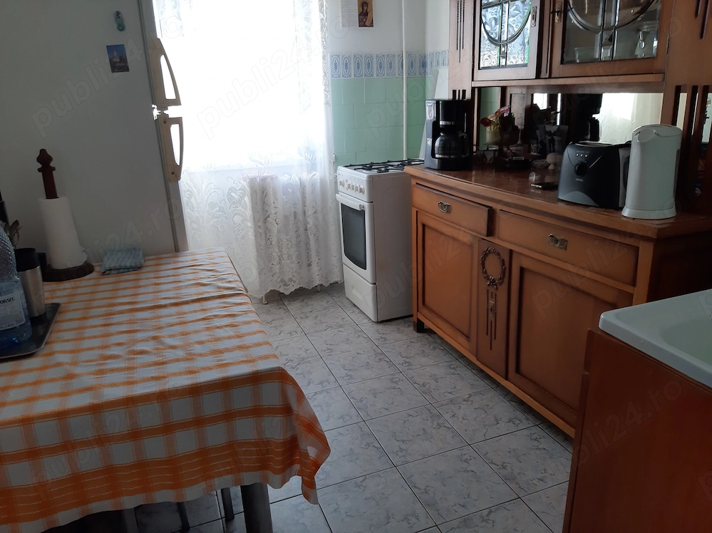 vanz ap 2 cam zona confectii