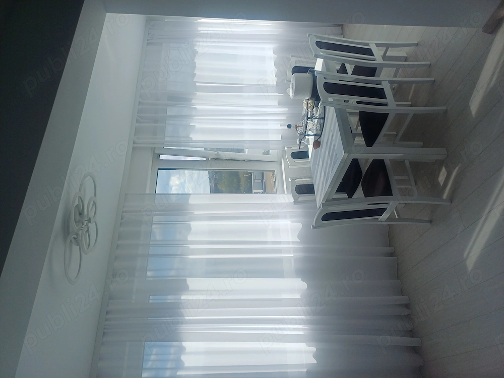 Caut colegă de apartament.