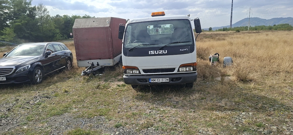 basculanta Isuzu, motor indestructibil, 3.5 t dubla axa spate. Se conduce cu categoria B
