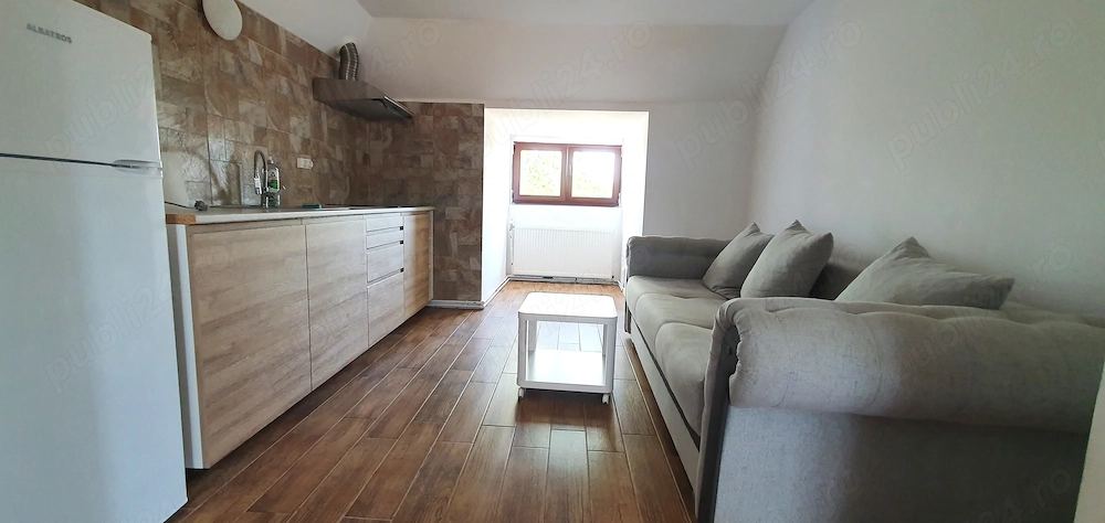 Inchiriez apartament de 2 camere semidecomandata pe Callatis zona Garii!