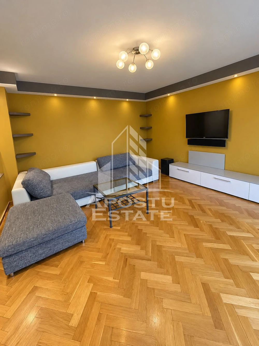 Apartament de vanzare cu 3 camere, 2 bai, 2 balcoane, zona Girocului