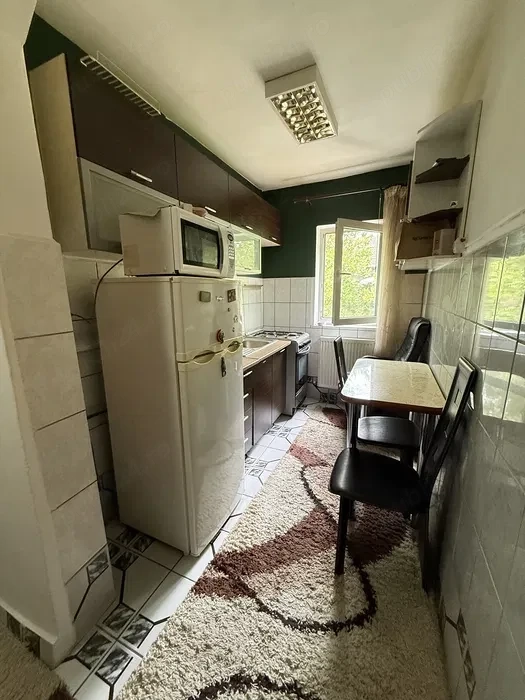 Apartament 1 camera etaj 4 amenajat zona Girocului langa spitalul Judetean