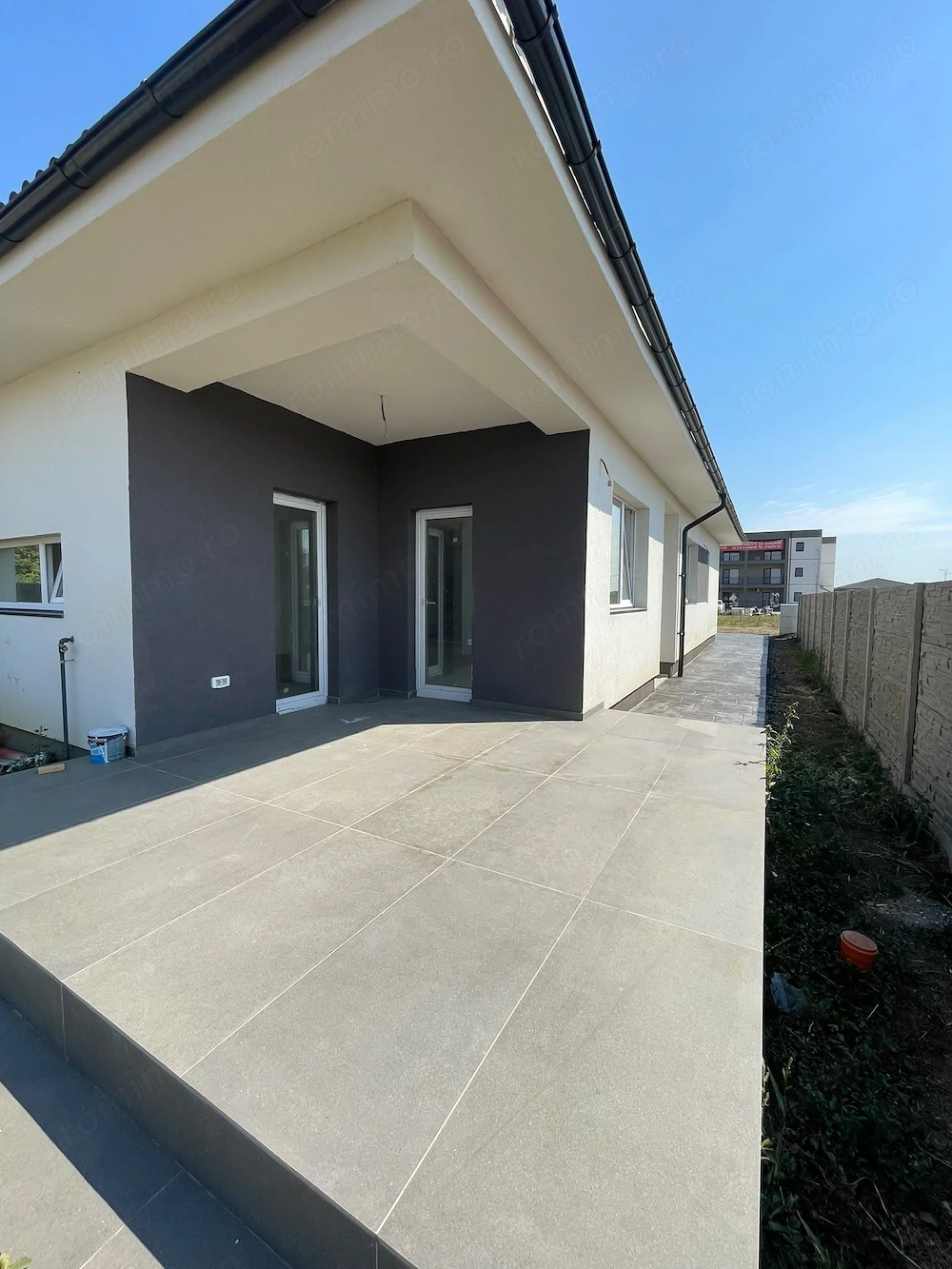 Duplex pe parter de vanzare in Bucovat