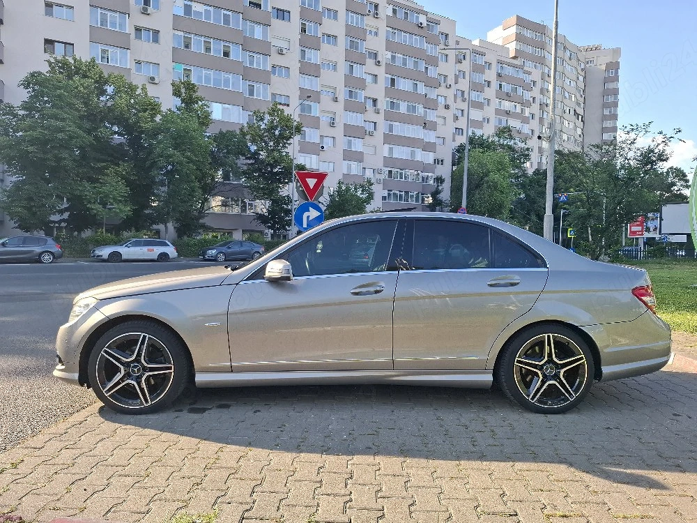 MERCEDES-BENZ Clasa C