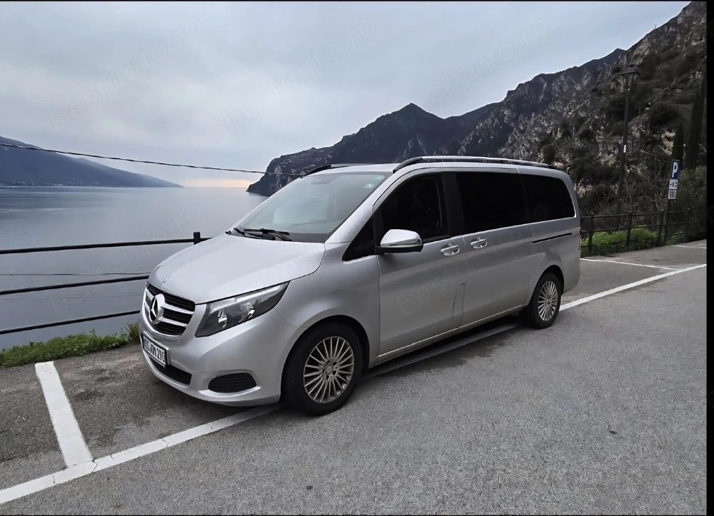 Vând Mercedes-Benz V 250 d Avantgarde, an 2016, cu 7 locuri, motor diesel 2.1 și cutie automată.