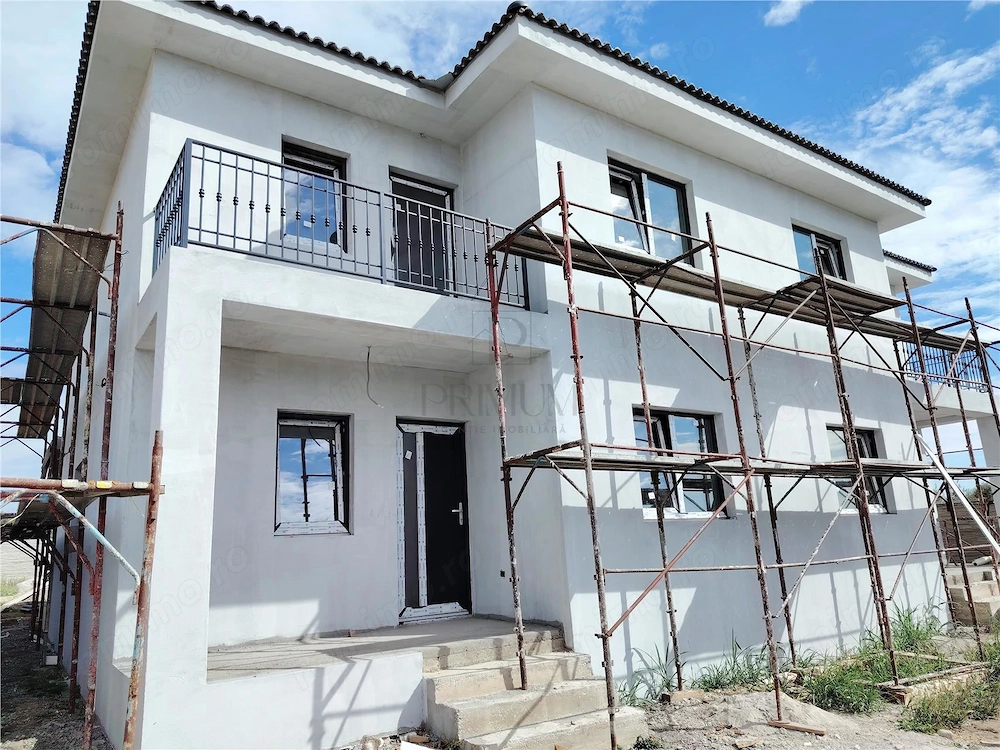 DUPLEX SPATIOS - 5 CAMERE - FINISAJE LA CERERE