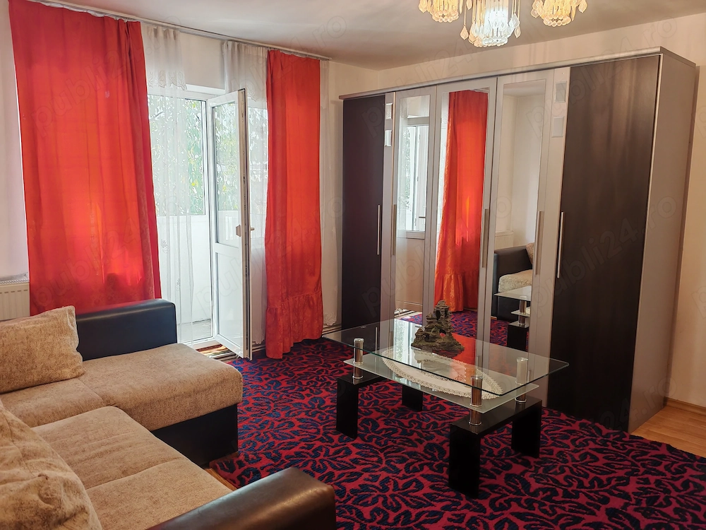 Ofer spre închiriere apartament cu 2 camere