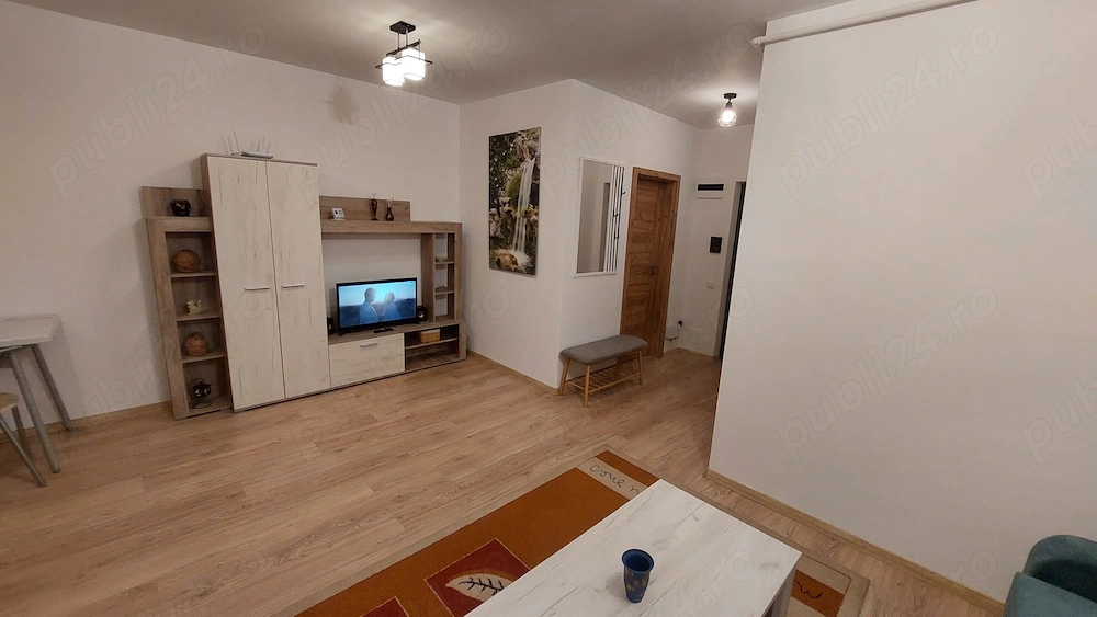 Închiriez apartament cu o camera în Floresti str Abatorului 