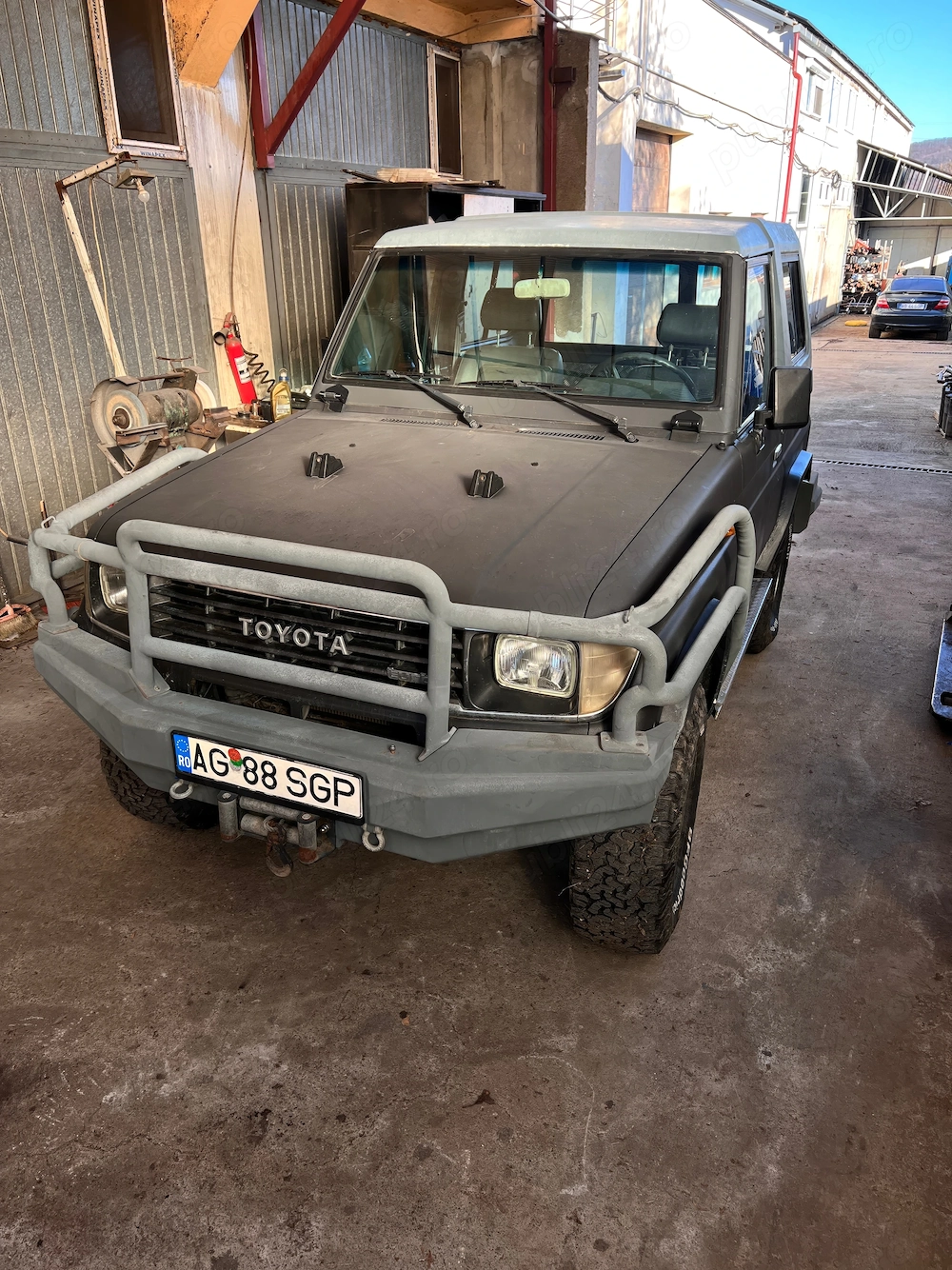 Toyota Land Cruiser LJ70 2.4 TD   motor de rezerva inclus