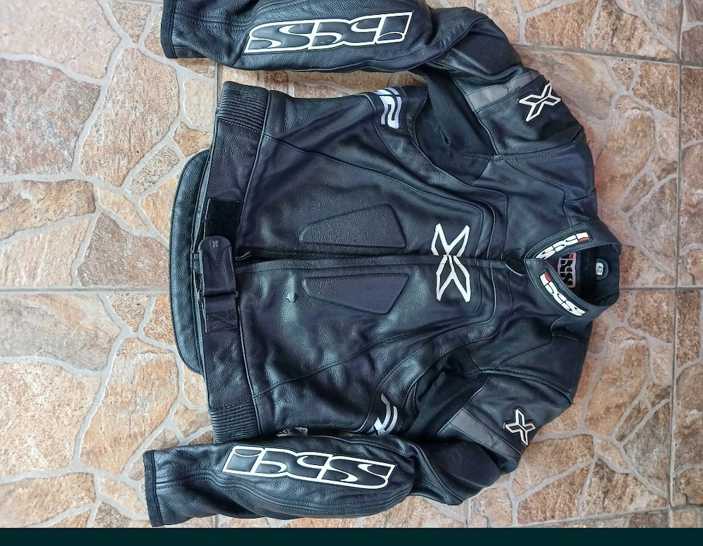 Costum moto din piele